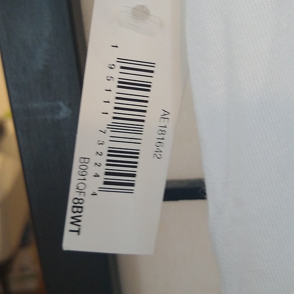 Amazon Essentials Large White T Shirt Short Sleeve Scoop Neck NWT 19" PTP 26" L - Picture 6 of 7